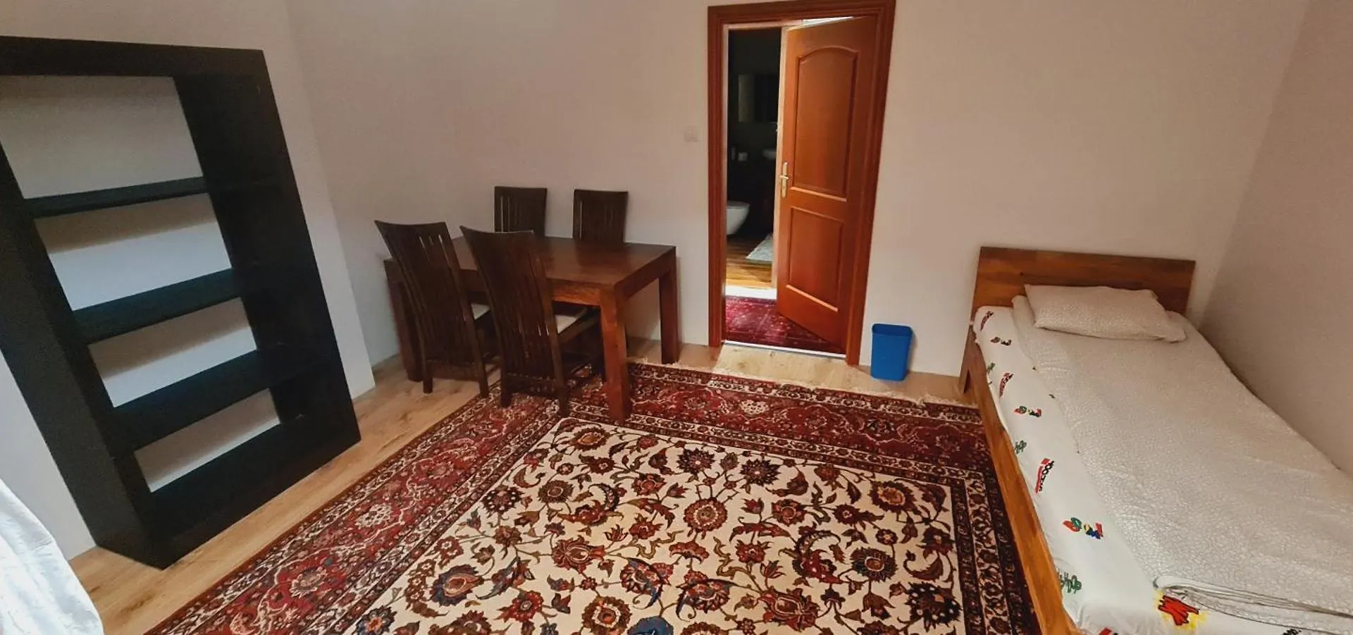 Apartment A Cozy Room Near Warsaw Michałowice Polen